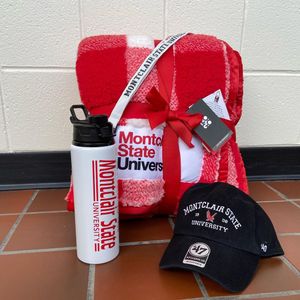 Image post by @redhawklife on Instagram