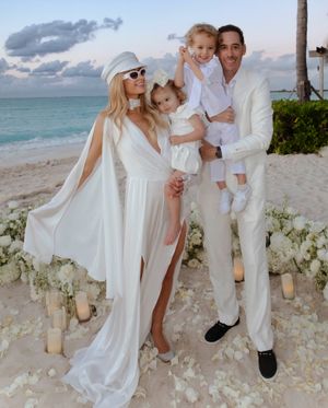 Image post by @parishilton on Instagram
