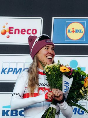 Image post by @wmncycling on Instagram
