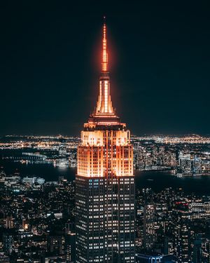 Image post by @EmpireStateBldg on Twitter