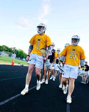 Image post by @midloboyslax on Instagram