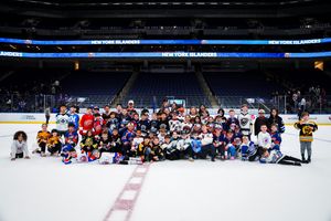 Image post by @nyislanders on Instagram