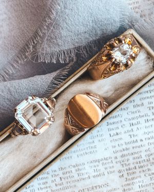 Image post by @maejeanvintage on Instagram