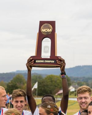 Image post by @leeutfxc on Instagram