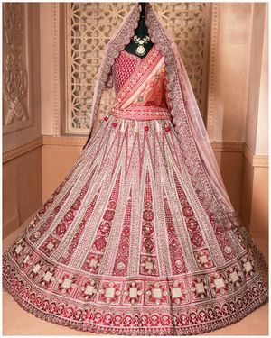 Image post by @ambika_fashion_kolkata on Instagram