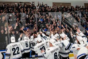 Image post by @BentleyHockey on Twitter