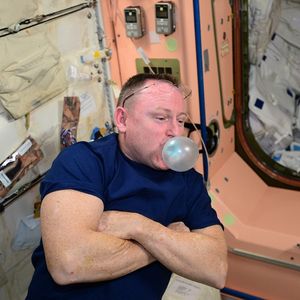 Image post by @iss on Instagram
