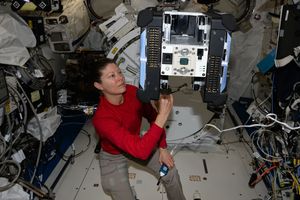 Image post by @iss on Instagram