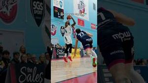 Video post by @ldnlions on YouTube