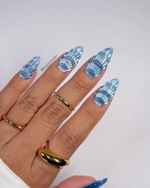 Image post by @nailartbyjen on Instagram