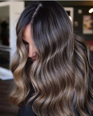 Image post by @behindthechair_com on Instagram