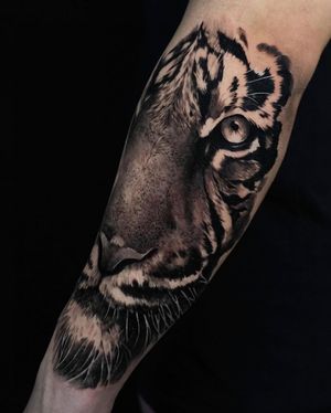Image post by @skindesigntattoos on Instagram