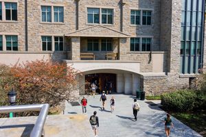 Image post by @loyolamaryland on Instagram