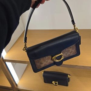 Image post by @fashnfocus on Instagram