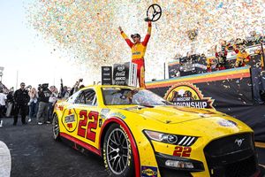 Image post by @joeylogano on Instagram