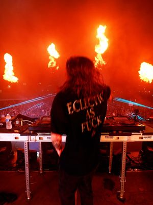 Image post by @seethrulee on Instagram