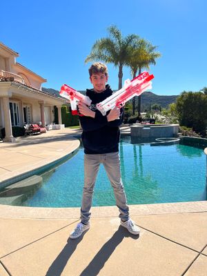 Image post by @FaZeRug on Twitter/X
