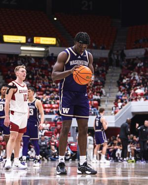 Image post by @uw_mbb on Instagram