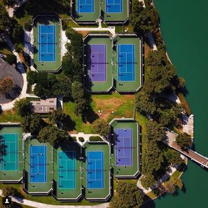 Image post by @usta on Instagram