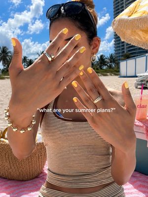 Image post by @sally_hansen on Instagram