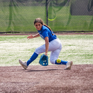 Image post by @shu_softball on Instagram