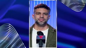 Video post by @telemundo on YouTube