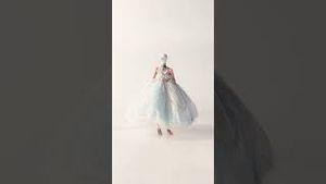 Video post by @fashionallytdc on YouTube