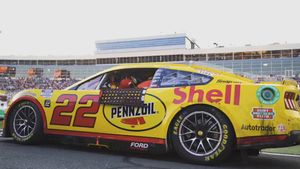 Video post by @CLTMotorSpdwy on Twitter