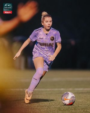 Image post by @ecnlgirls on Instagram
