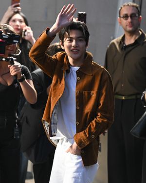 Image post by @ellemenhk on Instagram