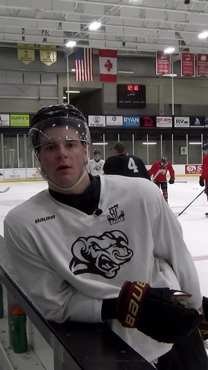 Video post by @TaurosHockey on Facebook