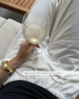 Image post by @sipwinewater on Instagram