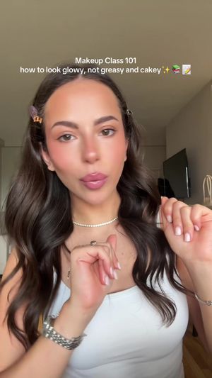 Video post by @anyaweitz on TikTok