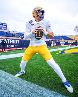 Image post by @Pitt_FB on Twitter