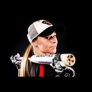 Image post by @davenportsoftball on Instagram