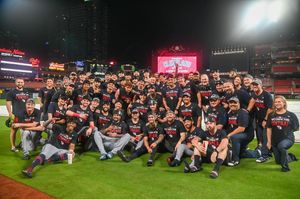 Image post by @skwanzaa on Instagram