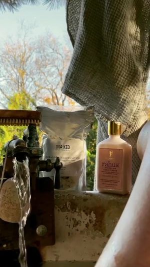 Video post by @RahuaBeauty on Facebook