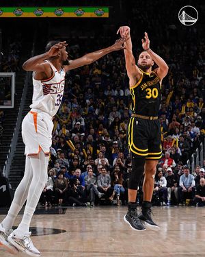 Image post by @warriors on Instagram