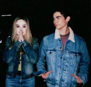 Image post by @slaybrinacarpenterr on Instagram