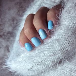 Image post by @nestanails on Instagram