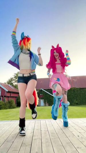 Video post by @ember.w0lf on TikTok