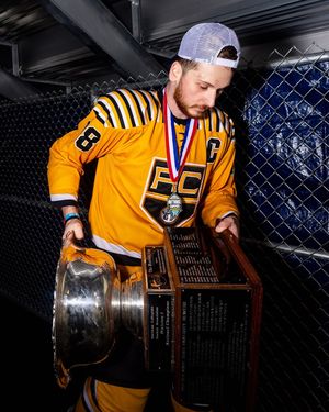 Image post by @hockeyhousepod on Instagram