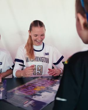 Image post by @uw_wsoccer on Instagram