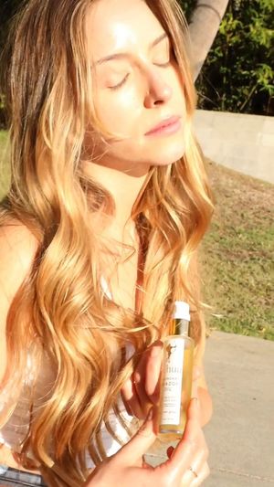 Video post by @RahuaBeauty on Facebook