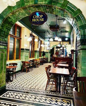 Image post by @tomschophouse_ on Instagram