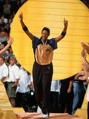 Image post by @hoophall on Instagram