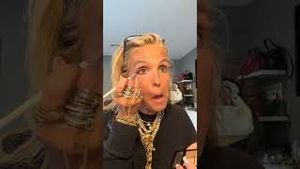 Video post by @shop.with.caroline on YouTube