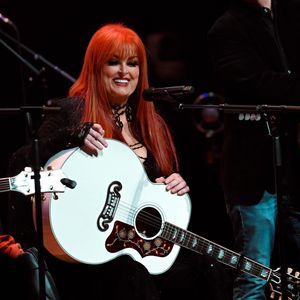 Image post by @carlymacklerphoto on Instagram