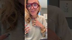 Video post by @shop.with.caroline on YouTube