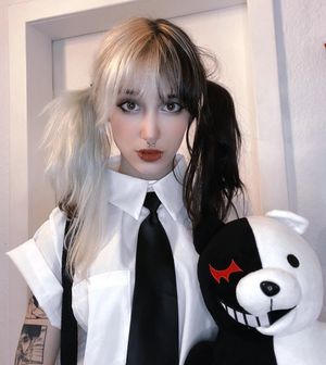 Image post by @romwe on Instagram